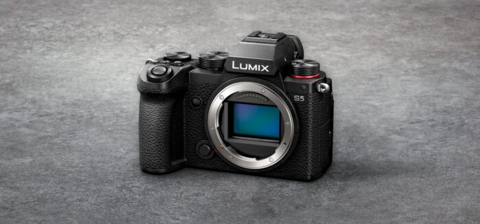 panasonic lumix s5 full